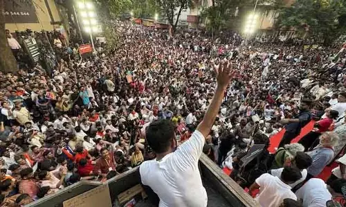 मुंबई प्रदर्शन में नाबालिगों की भागीदारी पर NHRC का संज्ञान मुंबई प्रदर्शन में नाबालिगों की भागीदारी पर NHRC का संज्ञान