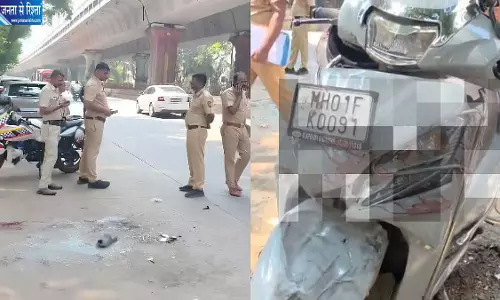 परीक्षा देकर पिता के साथ घर लौट रहा था छात्र, टैक्सी से टकराया स्कूटर परीक्षा देकर पिता के साथ घर लौट रहा था छात्र, टैक्सी से टकराया स्कूटर