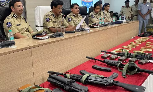 बोलारम हथियार चोरी कांड: शिकंजा कसा, 7 और आरोपी गिरफ्तार बोलारम हथियार चोरी कांड: शिकंजा कसा, 7 और आरोपी गिरफ्तार