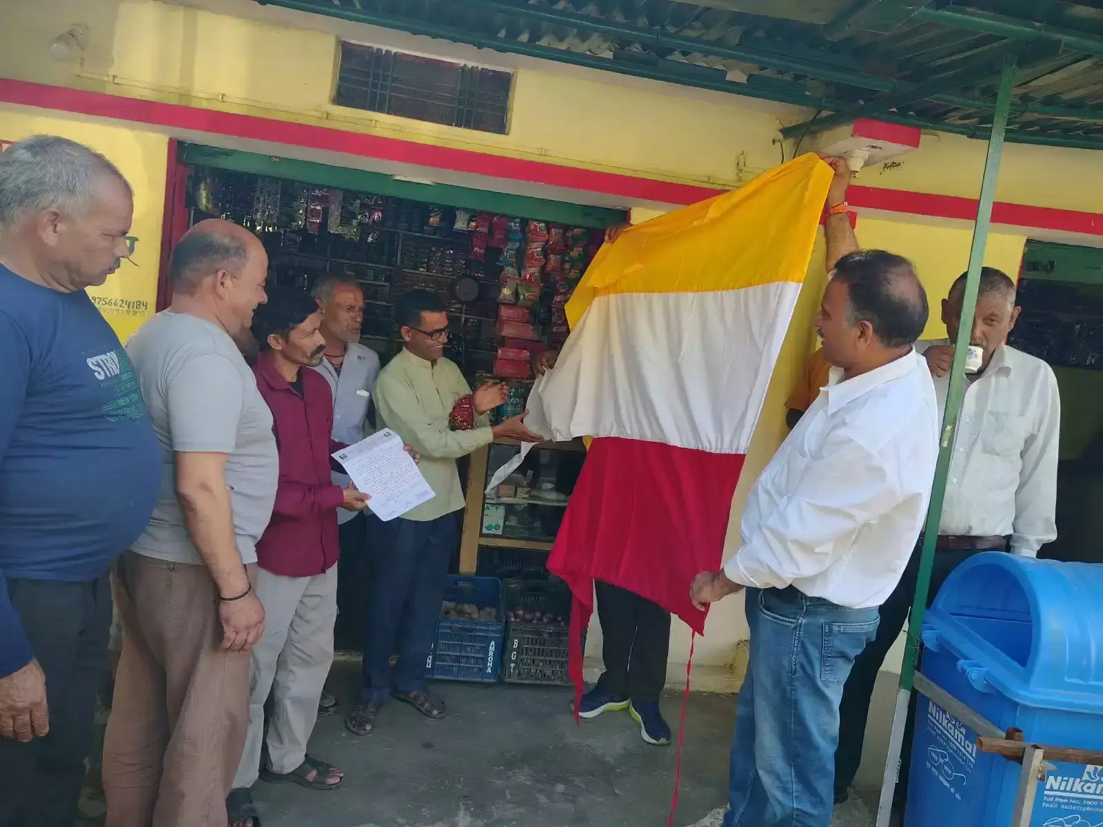 क्वाली पंचायत ने लिया देवलेश्वर महादेव को शिव ध्वजा चढ़ाने का निर्णय क्वाली पंचायत ने लिया देवलेश्वर महादेव को शिव ध्वजा चढ़ाने का निर्णय