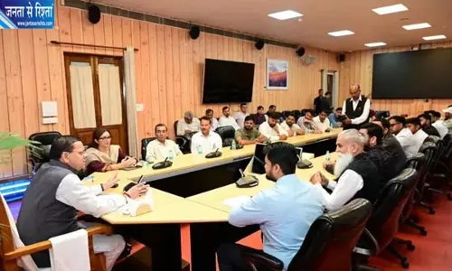 सीएम धामी से मिले हरियाणा के युवा