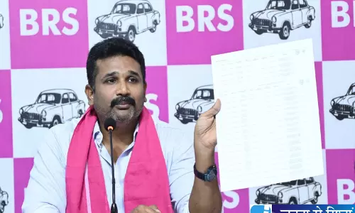 रेवंत रेड्डी परिवार पर BRS नेता के गंभीर सवाल रेवंत रेड्डी परिवार पर BRS नेता के गंभीर सवाल