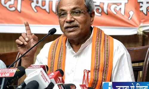 आतंकवाद पर VHP का बड़ा बयान कैप्टन स्मित मच्छार की बहादुरी की तारीफ आतंकवाद पर VHP का बड़ा बयान कैप्टन स्मित मच्छार की बहादुरी की तारीफ