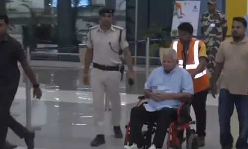पटना पहुंचे लालू यादव पटना पहुंचे लालू यादव