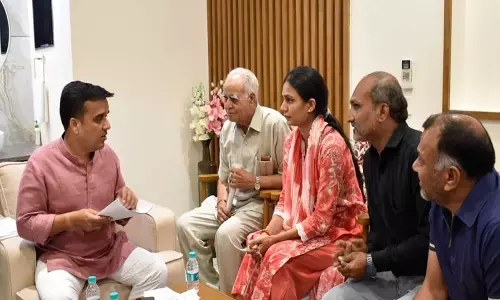 सूरत में हर्ष संघवी ने सुनी जनता की समस्याएं