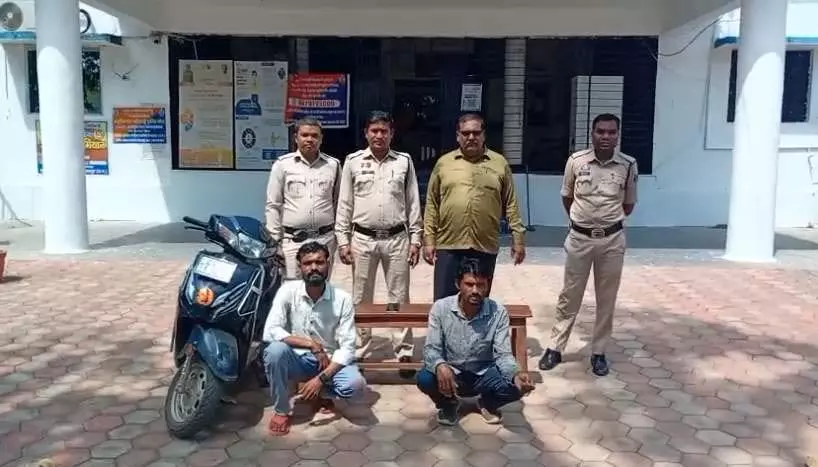 कोरी डैम में लूट का खुलासा, नाबालिग समेत 3 गिरफ्तार कोरी डैम में लूट का खुलासा, नाबालिग समेत 3 गिरफ्तार