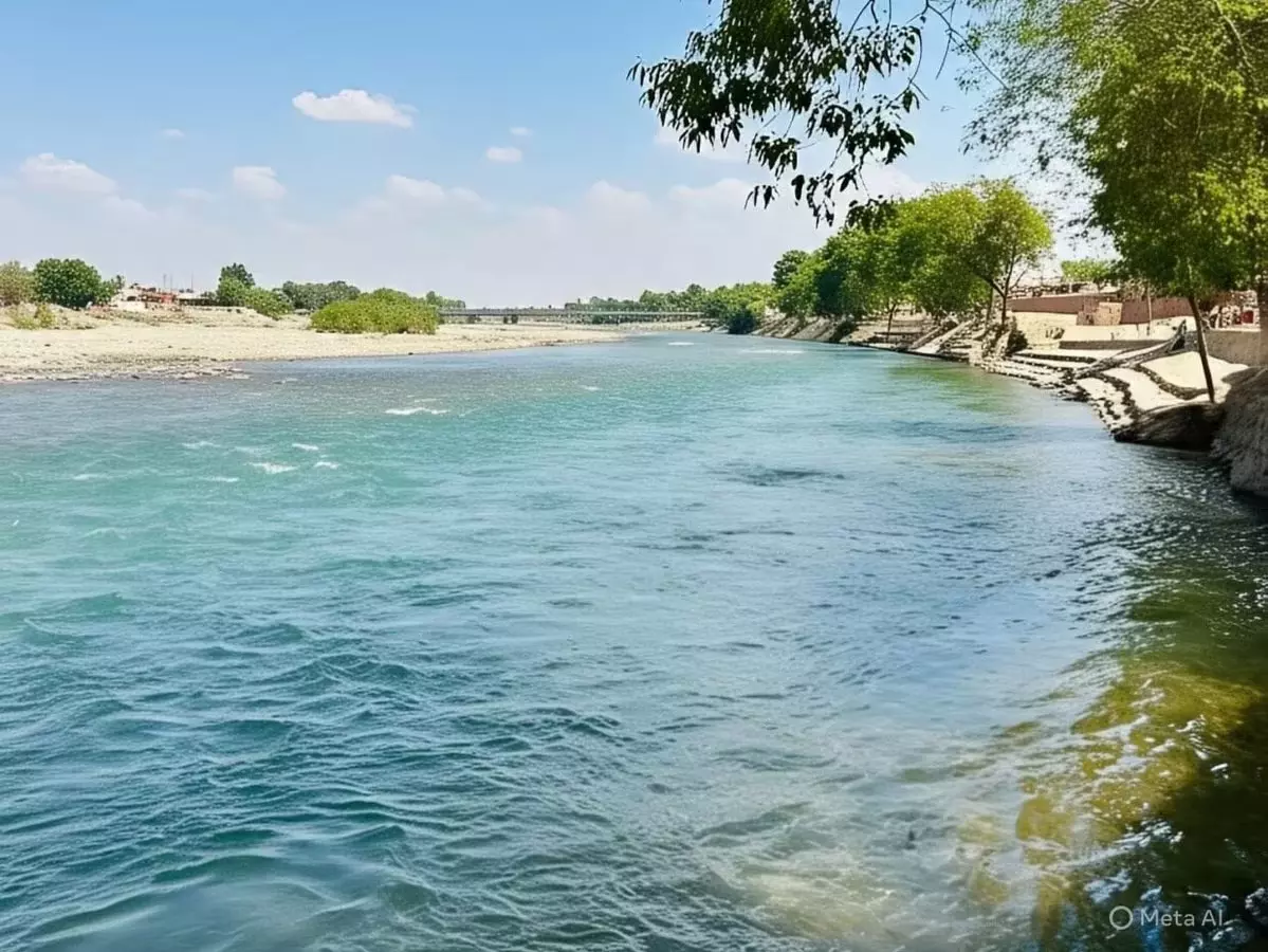 पत्नी के सामने युवक ने आगरा नहर में लगाई छलांग, देर शाम तक नहीं मिला सुराग पत्नी के सामने युवक ने आगरा नहर में लगाई छलांग, देर शाम तक नहीं मिला सुराग
