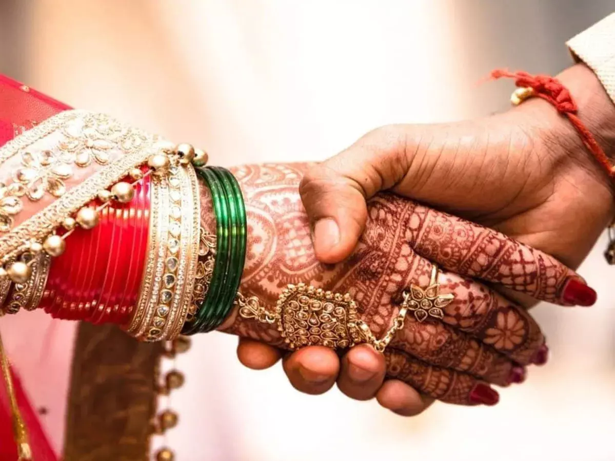 ब्राह्मण समाज का बड़ा फैसला, दहेज पर पूरी तरह पाबंदी और मृत्यु भोज भी होगा बंद ब्राह्मण समाज का बड़ा फैसला, दहेज पर पूरी तरह पाबंदी और मृत्यु भोज भी होगा बंद