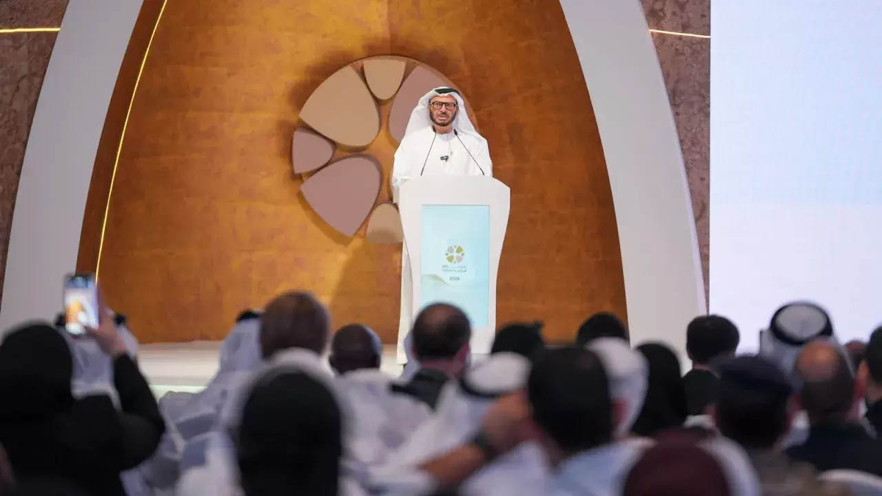 आतंकी हमले में हीरो बना भारतीय पायलट: UAE के शीर्ष अधिकारी ने जमकर की तारीफ आतंकी हमले में हीरो बना भारतीय पायलट: UAE के शीर्ष अधिकारी ने जमकर की तारीफ