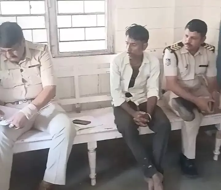 महिला की संदिग्ध परिस्थितियों में मौत, हाथ बंधे मिले, हत्या का मामला दर्ज महिला की संदिग्ध परिस्थितियों में मौत, हाथ बंधे मिले, हत्या का मामला दर्ज