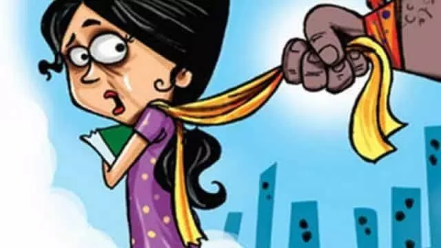 महिला से छेड़खानी का आरोप, दंपती समेत चार पर मुकदमा महिला से छेड़खानी का आरोप, दंपती समेत चार पर मुकदमा