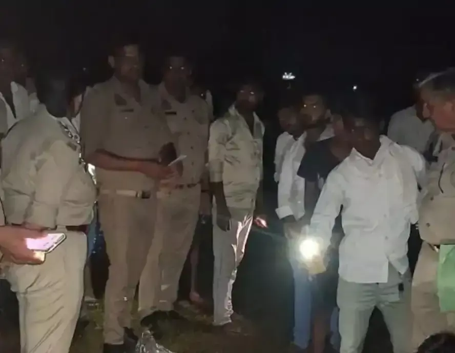 महिला की हत्या से सनसनी, जेठ पर कुल्हाड़ी से हमला करने का आरोप महिला की हत्या से सनसनी, जेठ पर कुल्हाड़ी से हमला करने का आरोप