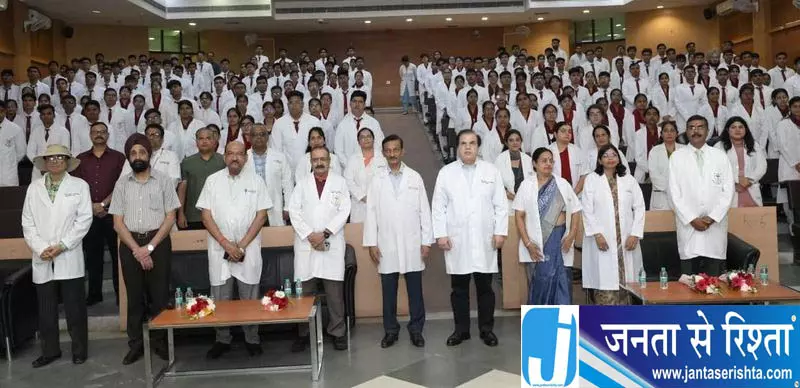 BDS विश्वविद्यालय में व्हाइट कोट समारोह BDS विश्वविद्यालय में व्हाइट कोट समारोह
