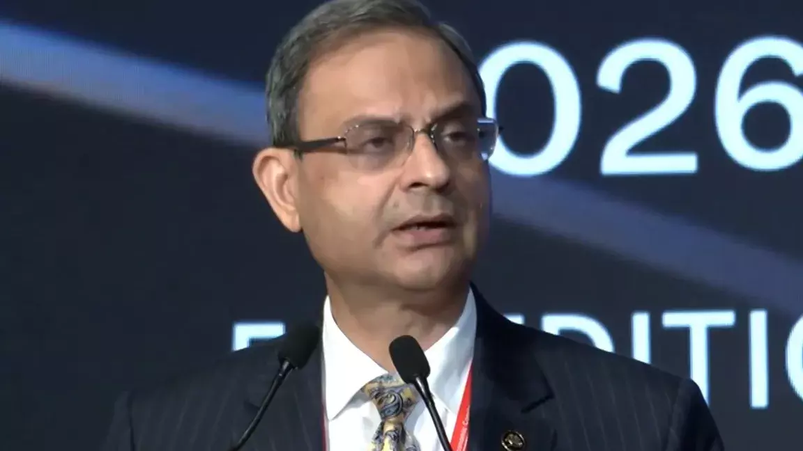 RBI गवर्नर: मजबूत फंडामेंटल से सुरक्षित है भारतीय अर्थव्यवस्था RBI गवर्नर: मजबूत फंडामेंटल से सुरक्षित है भारतीय अर्थव्यवस्था