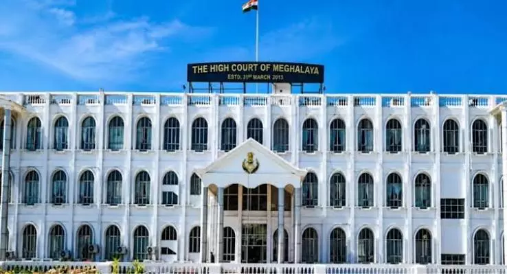 मेघालय HC का आदेश: तीन महीने में दें सीमा बाड़बंदी का मुआवजा मेघालय HC का आदेश: तीन महीने में दें सीमा बाड़बंदी का मुआवजा