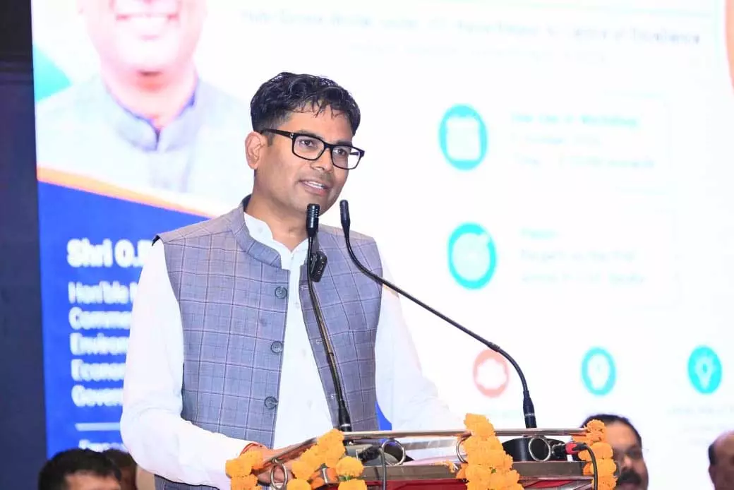 साइबर जागृति अभियान के तहत रायगढ़ पुलिस की रचनात्मक पहल साइबर जागृति अभियान के तहत रायगढ़ पुलिस की रचनात्मक पहल