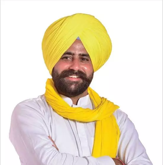 AAP का बड़ा एक्शन, मौर विधायक सुखवीर सिंह मैसरखाना पार्टी से निलंबित AAP का बड़ा एक्शन, मौर विधायक सुखवीर सिंह मैसरखाना पार्टी से निलंबित