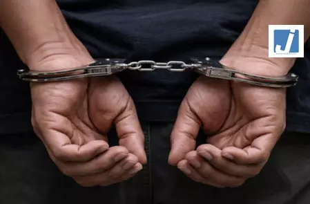फ्री फायर गेम की आईडी को लेकर विवाद, दोस्त ने गला रेतकर की हत्या की कोशिश, 3 गिरफ्तार फ्री फायर गेम की आईडी को लेकर विवाद, दोस्त ने गला रेतकर की हत्या की कोशिश, 3 गिरफ्तार