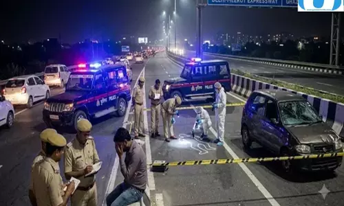 दिल्ली-मेरठ एक्सप्रेसवे पर हादसा, वाहन की टक्कर से पैदल यात्री की मौत दिल्ली-मेरठ एक्सप्रेसवे पर हादसा, वाहन की टक्कर से पैदल यात्री की मौत
