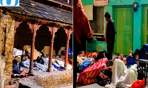 सैलानियों से पैक हुआ नैनीताल, रात बिताने के लिए नहीं मिली जगह सैलानियों से पैक हुआ नैनीताल, रात बिताने के लिए नहीं मिली जगह