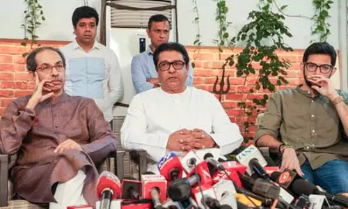 ECI के विरोध में मुंबई में आज मार्च, ठाकरे बंधु करेंगे नेतृत्व ECI के विरोध में मुंबई में आज मार्च, ठाकरे बंधु करेंगे नेतृत्व
