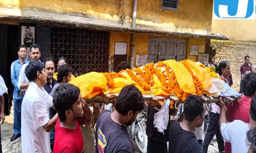 जिस बेटे के लिए रखा व्रत, सुबह उसी की लाश देख टूट गई मां