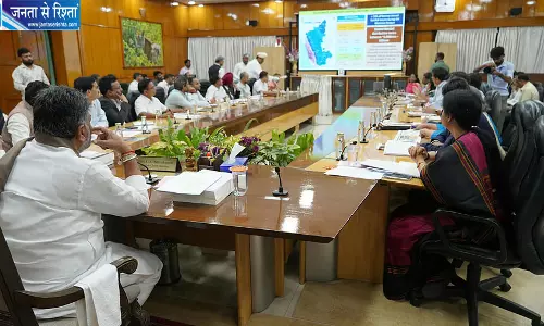 कर्नाटक ने सूखे से राहत के लिए 7,142 करोड़ मांगे, NDRF नियमों के तहत केंद्र से सहायता की मांग कर्नाटक ने सूखे से राहत के लिए 7,142 करोड़ मांगे, NDRF नियमों के तहत केंद्र से सहायता की मांग