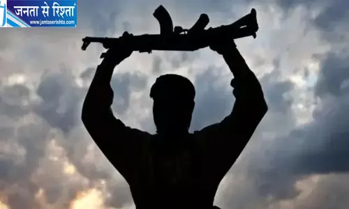 अमृतसर में हथियार तस्करी नेटवर्क का भंडाफोड़, AK-47 और 2 हैंड ग्रेनेड समेत तस्कर गिरफ्तार अमृतसर में हथियार तस्करी नेटवर्क का भंडाफोड़, AK-47 और 2 हैंड ग्रेनेड समेत तस्कर गिरफ्तार