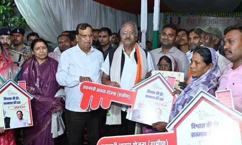 बोड़तरा सेवा सेतु शिविर मे एक छत पर मिली अनेक शासकीय सेवाओं का लाभ बोड़तरा सेवा सेतु शिविर मे एक छत पर मिली अनेक शासकीय सेवाओं का लाभ
