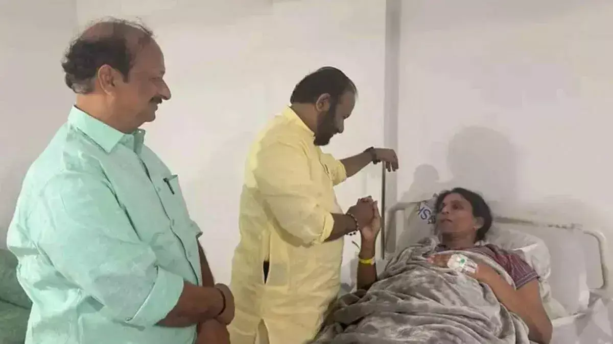 पूर्व DGP आर. श्रीलेखा अस्पताल में भर्ती; BJP ने इस्तीफे की अफ़वाहों को नकारा पूर्व DGP आर. श्रीलेखा अस्पताल में भर्ती; BJP ने इस्तीफे की अफ़वाहों को नकारा
