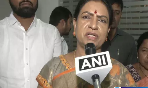 खड़गे के बयान पर डीके अरुणा का पलटवार माफी की मांग खड़गे के बयान पर डीके अरुणा का पलटवार माफी की मांग