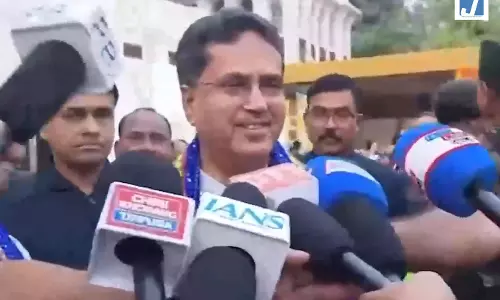 दुर्गा पूजा पर जरूरतमंदों को CM माणिक साहा का तोहफा दुर्गा पूजा पर जरूरतमंदों को CM माणिक साहा का तोहफा