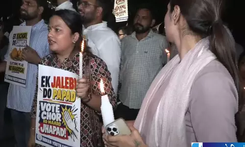 ज्ञानेश कुमार के इस्तीफे की मांग को लेकर IYC का मार्च