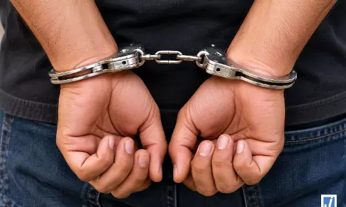 पत्थर खदान मालिक तुलु मंडल से जुड़े भ्रष्टाचार मामले में एक और सरकारी अधिकारी गिरफ्तार पत्थर खदान मालिक तुलु मंडल से जुड़े भ्रष्टाचार मामले में एक और सरकारी अधिकारी गिरफ्तार