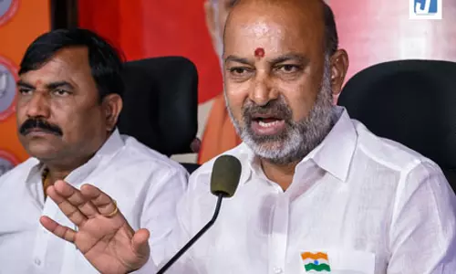 गृह राज्य मंत्री ने स्मित मच्छार की प्रशंसा न करने पर राहुल गांधी की आलोचना की गृह राज्य मंत्री ने स्मित मच्छार की प्रशंसा न करने पर राहुल गांधी की आलोचना की