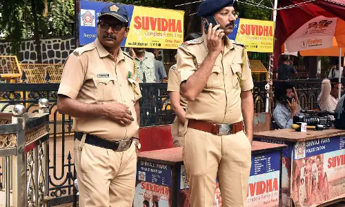 मुंबई में MNS शिवसेना UBT के विरोध मार्च पर FIR