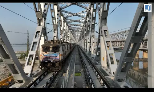 नया डबल लाइन रेल पुल शुरू, ₹2,400 करोड़ की परियोजना से बदलेगी कनेक्टिविटी नया डबल लाइन रेल पुल शुरू, ₹2,400 करोड़ की परियोजना से बदलेगी कनेक्टिविटी