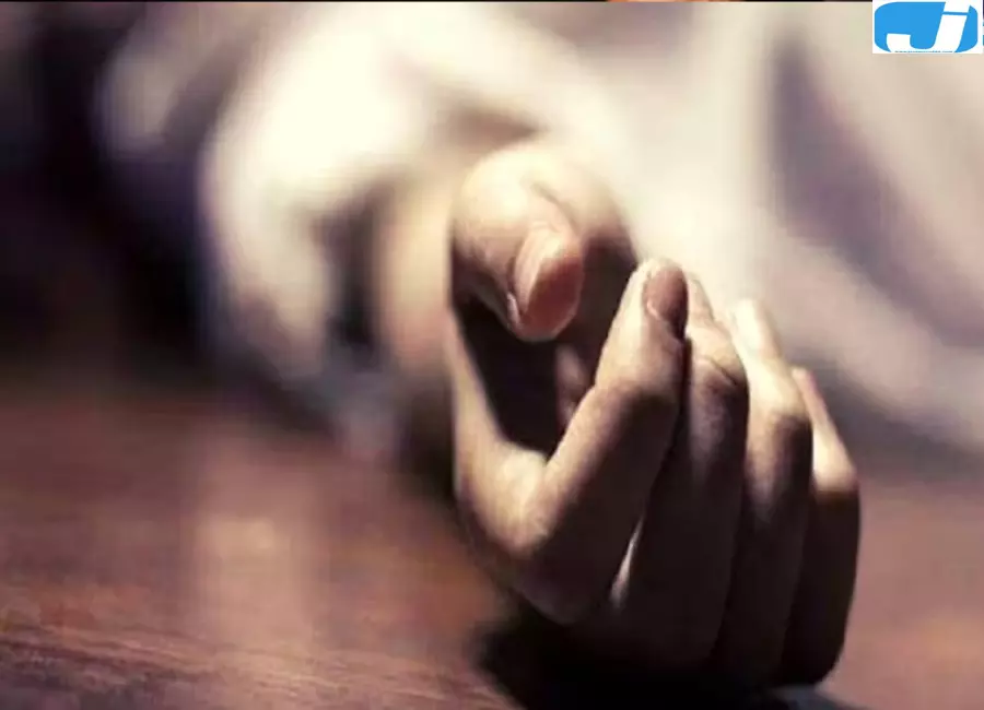 घर से लापता व्यक्ति का शव खाई में मिला घर से लापता व्यक्ति का शव खाई में मिला