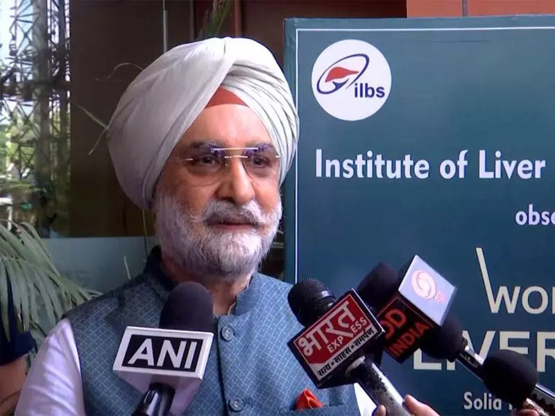 AIIMS छात्रों से मिले उपराज्यपाल AIIMS छात्रों से मिले उपराज्यपाल