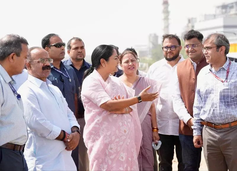 ओखला लैंडफिल पहुंचीं CM रेखा गुप्ता ओखला लैंडफिल पहुंचीं CM रेखा गुप्ता