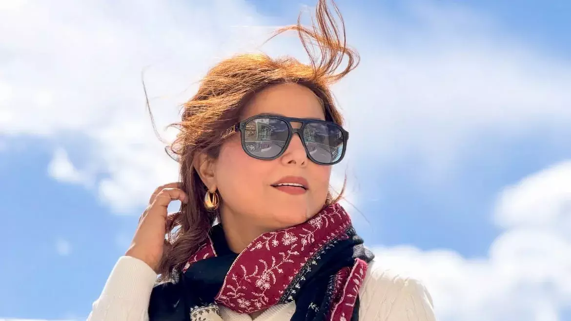 लद्दाख शूट पर हिना खान की बढ़ीं मुश्किलें, हर दिन नाक से ब्लीडिंग लद्दाख शूट पर हिना खान की बढ़ीं मुश्किलें, हर दिन नाक से ब्लीडिंग