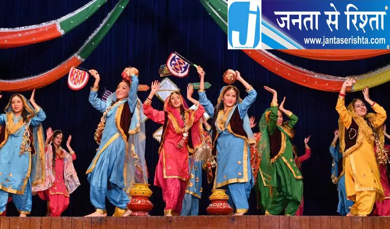 ऑकलैंड हाउस स्कूल में भाषण दिवस पर छात्रों-शिक्षकों का सम्मान ऑकलैंड हाउस स्कूल में भाषण दिवस पर छात्रों-शिक्षकों का सम्मान