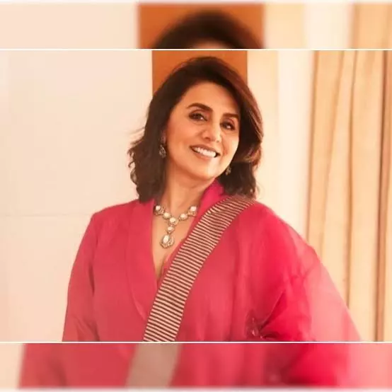 पैपराजी के रवैये पर नीतू कपूर की नाराजगी पैपराजी के रवैये पर नीतू कपूर की नाराजगी