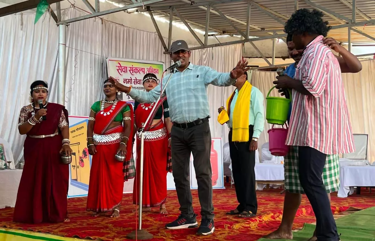 सेवा संकल्प की अनूठी मिसाल: छोटेडोंगर और कोहकामेटा के सेवा सेतु शिविरों में 331 ग्रामीण हुए लाभान्वित सेवा संकल्प की अनूठी मिसाल: छोटेडोंगर और कोहकामेटा के सेवा सेतु शिविरों में 331 ग्रामीण हुए लाभान्वित