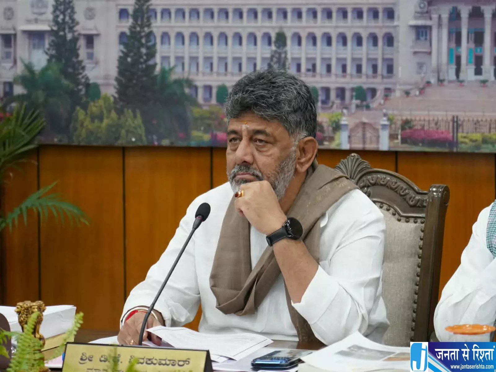 अपने शहर में शुरू करें कारोबार शिवकुमार ने युवाओं को दिया संदेश अपने शहर में शुरू करें कारोबार शिवकुमार ने युवाओं को दिया संदेश