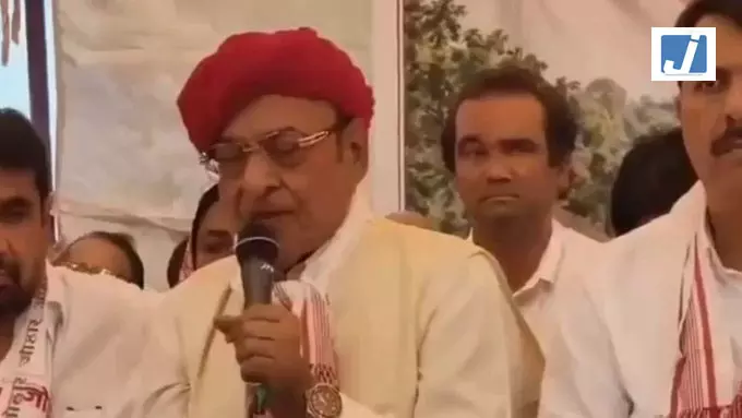 आरक्षण पर वाघेला के बयान से विवाद, बोले- मैला उठाने को तैयार हों तो दूंगा 50 हजार रुपये आरक्षण पर वाघेला के बयान से विवाद, बोले- मैला उठाने को तैयार हों तो दूंगा 50 हजार रुपये