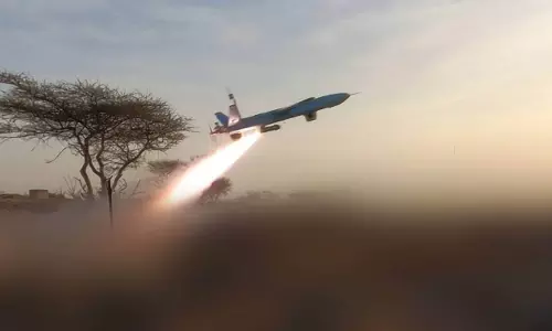 हौथिस ने मिसाइल-ड्रोन हमले का किया दावा