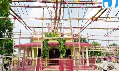 मां दुर्गा का खोइछा भरती हैं मुस्लिम महिलाएं, 300 साल से जारी परंपरा मां दुर्गा का खोइछा भरती हैं मुस्लिम महिलाएं, 300 साल से जारी परंपरा