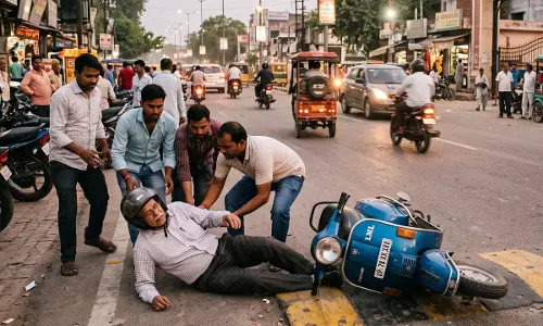 स्कूटी चलाते समय ENT डॉक्टर को आया हार्ट अटैक