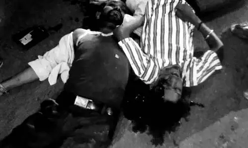 एक हादसा राजनांदगांव में, दूसरा बालोद...सड़क पर 5 जिंदगियां खत्म, परिवारों में पसरा मातम एक हादसा राजनांदगांव में, दूसरा बालोद...सड़क पर 5 जिंदगियां खत्म, परिवारों में पसरा मातम